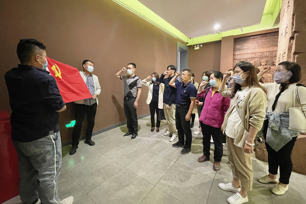 1619793136128462.jpg 0e266fa853d03b3edaf2490f7ac8113.jpg