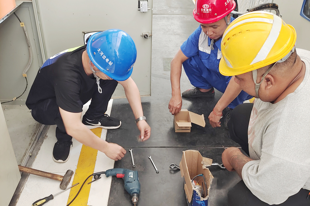 1622708582545901.jpg 高壓開(kāi)關(guān)柜檢修維護(hù).jpg