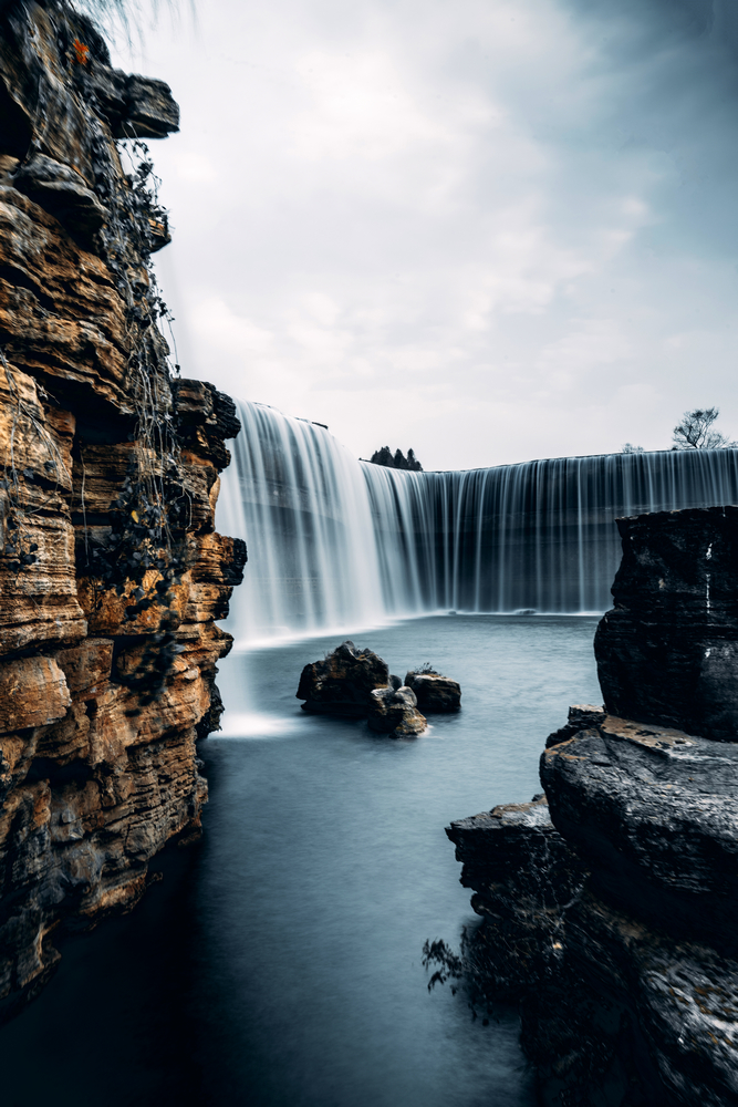 1625536196902677.jpg 攝影《瀑布公園》(毛歡).jpg