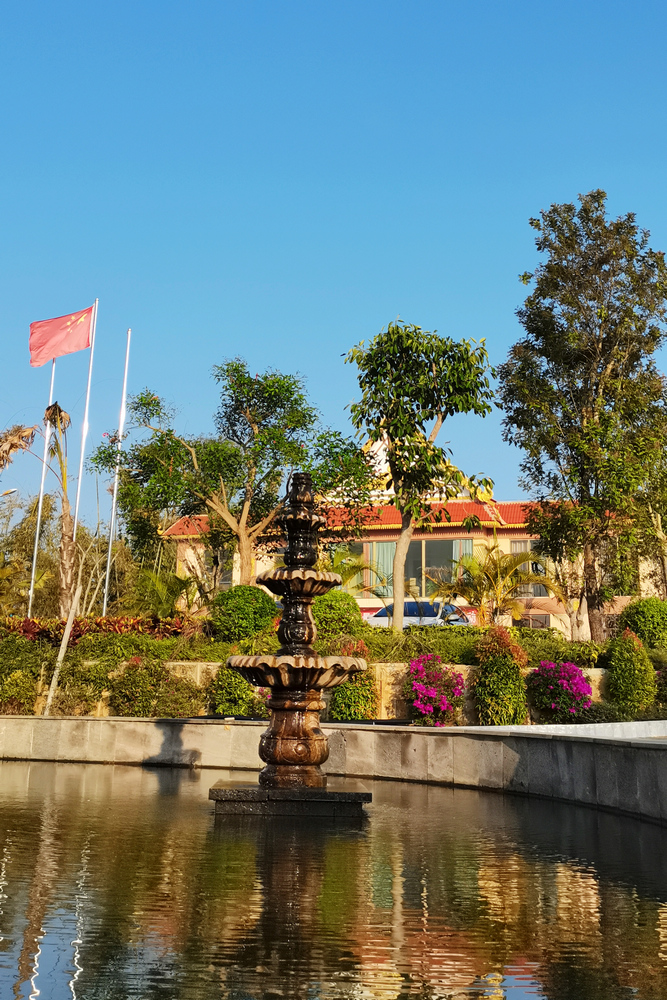 1648862155133260.jpg 【發(fā)現(xiàn)建設(shè)一線的春景】春意濃濃的勐遮水廠2- 水投公司 布圖.jpg